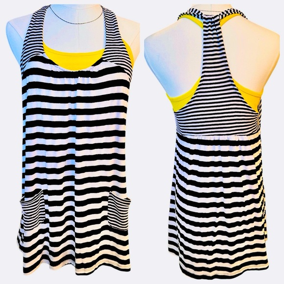 Striped Black & White Flowy Loose Fitting Tank Top w POCKETS! - Picture 1 of 14